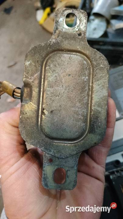Regulator napięcia oryginał Toyota 27700 72020 Ujezna