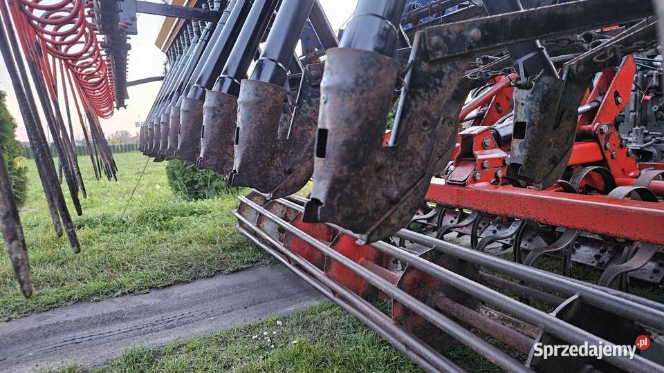 Zestaw agregat uprawowo siewny Kverneland nieuszkodzony Agregaty wielkopolskie Dzierzbin