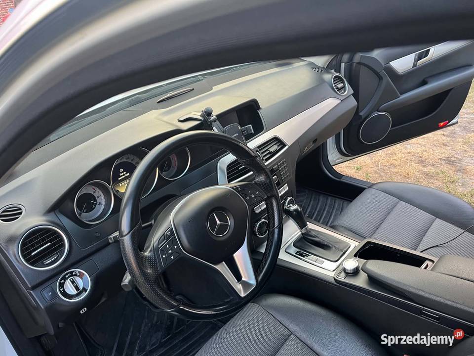 Mercedes C300 4Matic AMG wyposażenie Avantgarde diesel podkarpackie