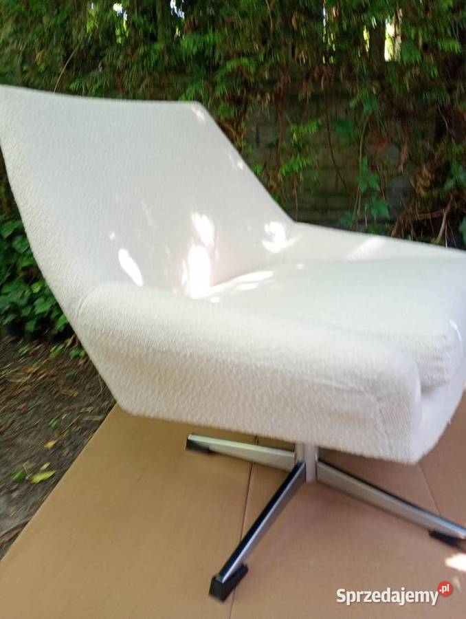 Fotel obrotowy z DDR renowacji Puszczykowo