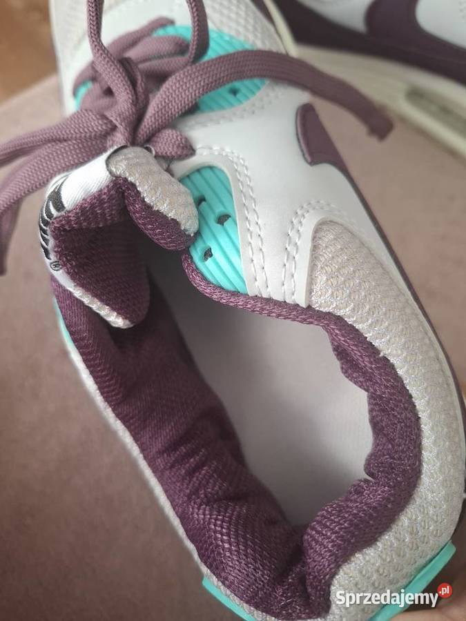 Adidasy Nike Air 90 damskie Obuwie sportowe sprzedam