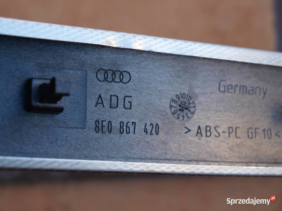 Audi A4 listwa chrom na drzwi prawe tył 2001 Części samochodowe Kalisz