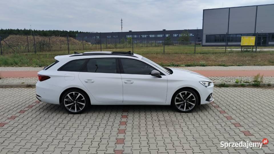 SEAT LEON SPORTSTOURER FR 15 TSI 130 45 PANORAMA Leszno