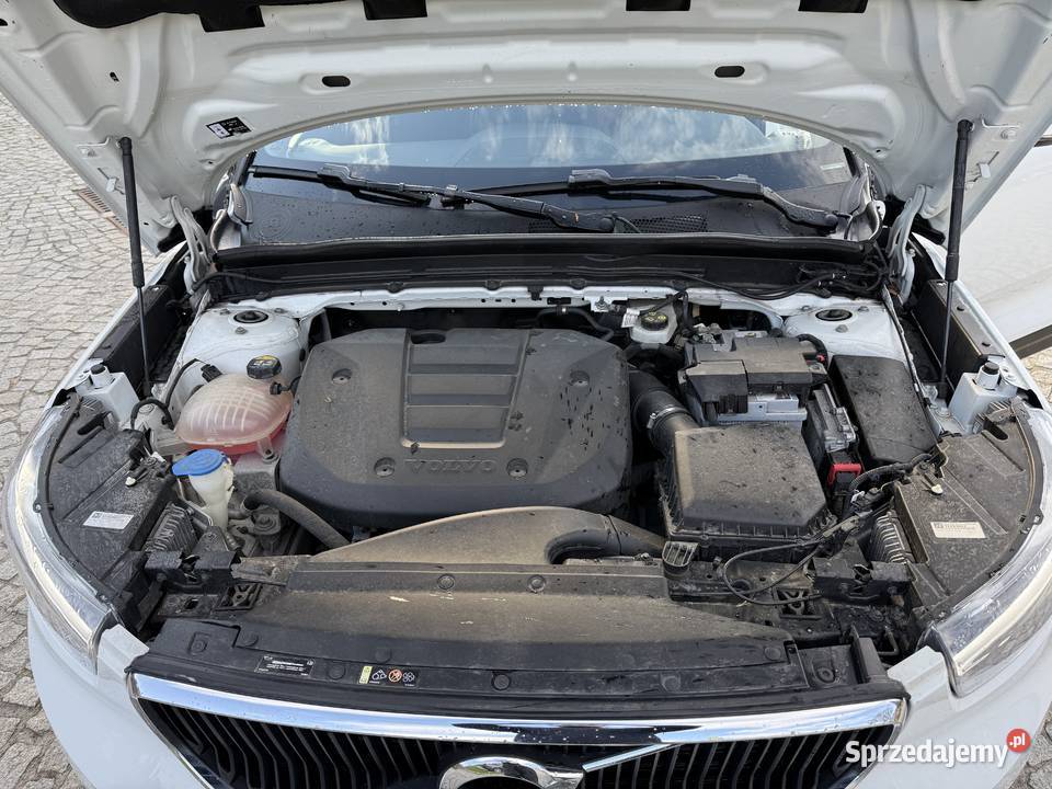 Volvo Xc 40 15 t3 model 2020 Faktura VAT 23 automatyczna Sandomierz