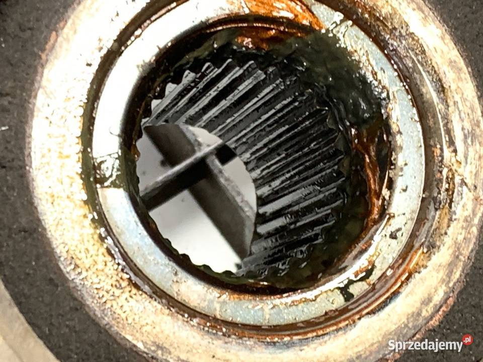 ZWROTNICA PRAWY PRZÓD RENAULT KADJAR 15 110 osobowe sprzedam