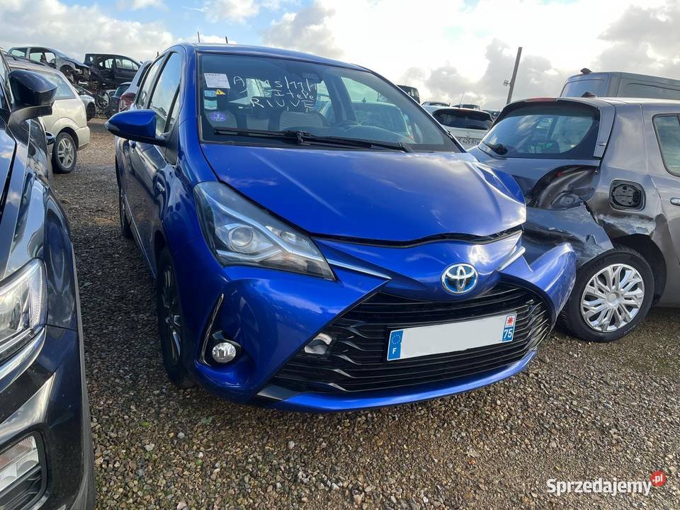 TOYOTA Yaris Hybride 100H Dynamic FL139 Przemyśl