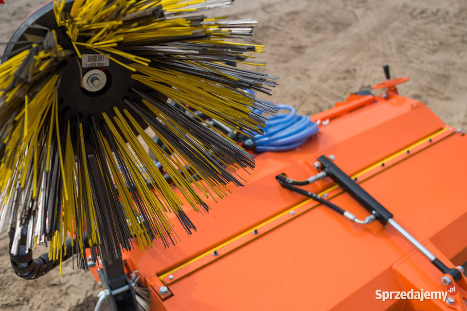 Zamiatarka WOM PTO zbiornik szczotka mocowanie Kutno