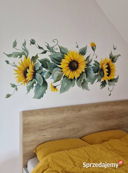 Artystyczne malowanie ścian kwiatowy mural w Brzesko