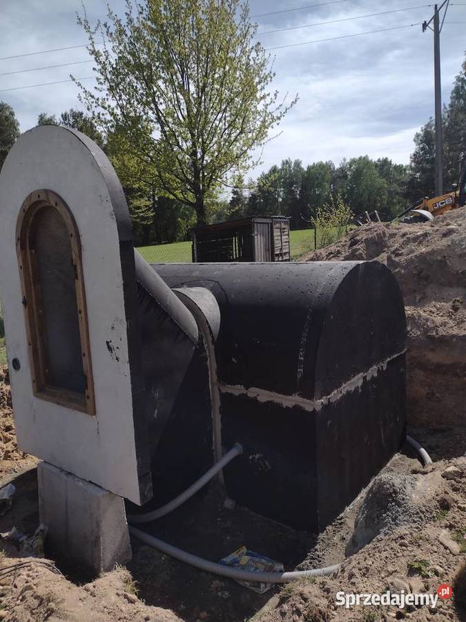 Piwniczka ogrodowa Czarna Białostocka