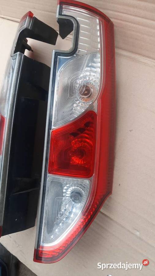 lampa tylna Prawa lewa Renault Kangoo II 0813 osobowe Dębno