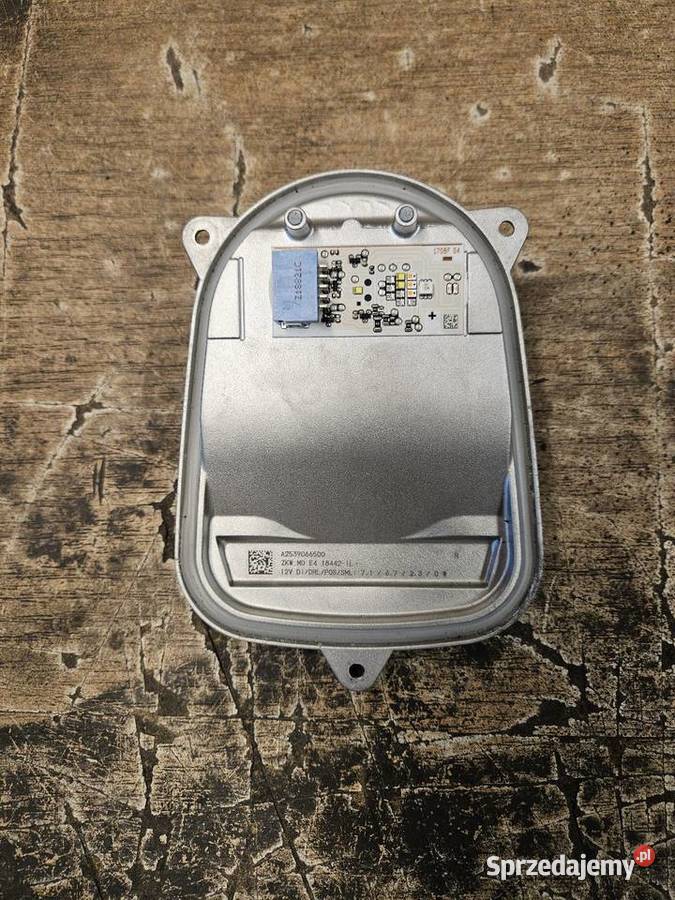 MERCEDES GLC PRZETWONICA LEWA MODUŁ LAMPY LEWY