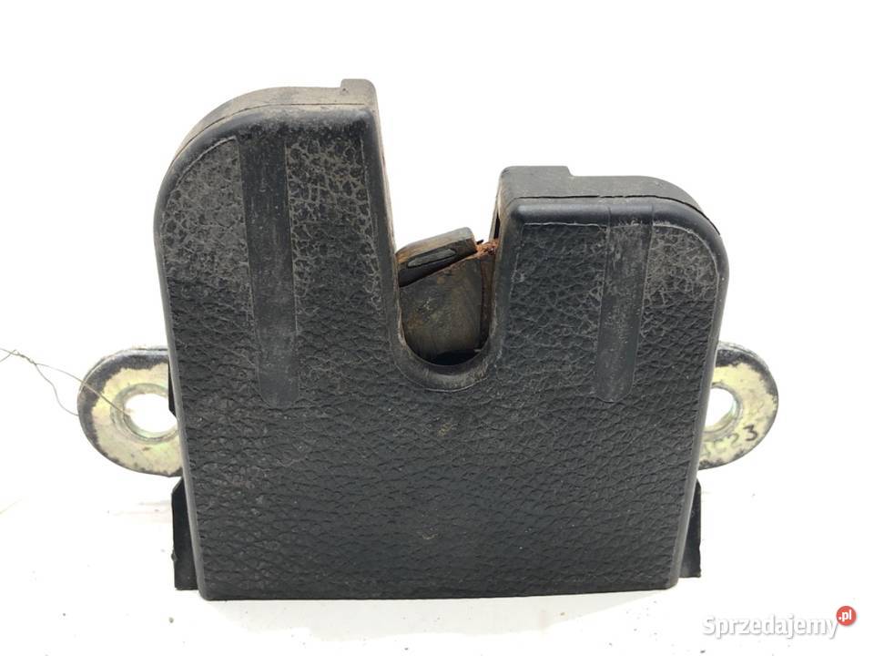 ZAMEK KLAPY TYŁ VW GOLF V Hatchback 1K6827505B osobowe