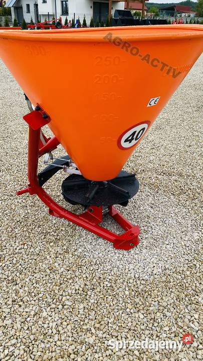 Rozsiewacz nawozów Lejowy plastikowy Murowana Goślina sprzedam