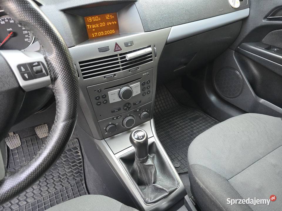 Opel Astra GTC 14Mpi LPG Wolanów