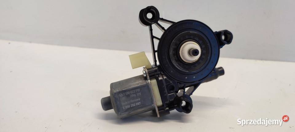 VW TIGUAN II SILNICZEK SZYBY 5Q0959801A