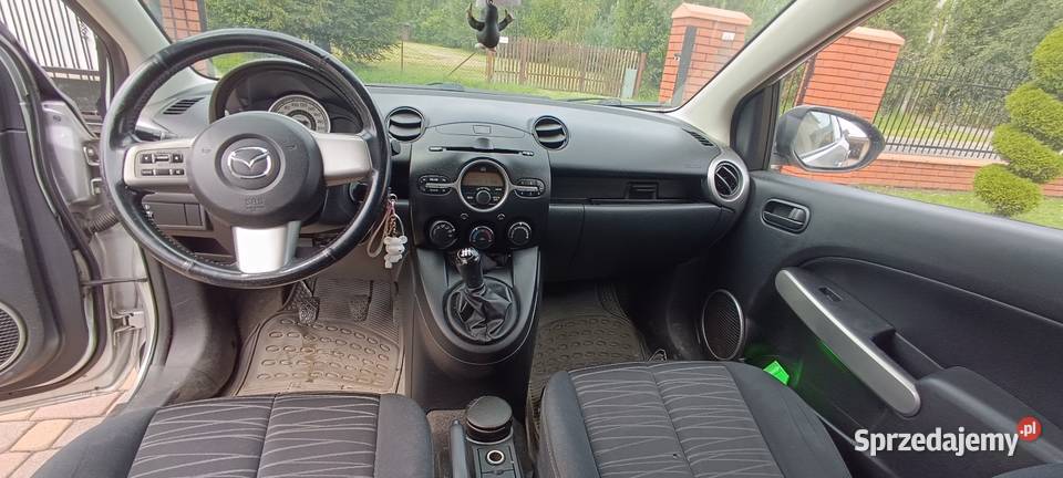 Mazda 2 14 Diesel stan klima led welurowa tapicerka łódzkie Marzenin