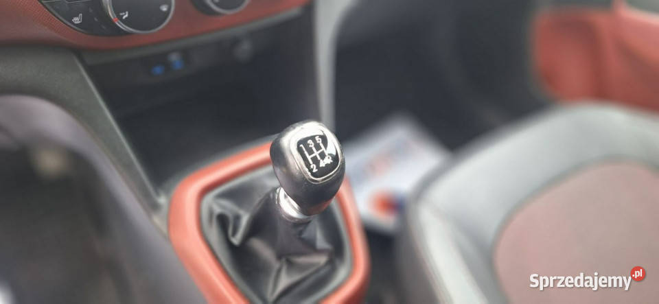 Hyundai i10 Klima ledy navi podgrzewana centralny zamek sprzedam