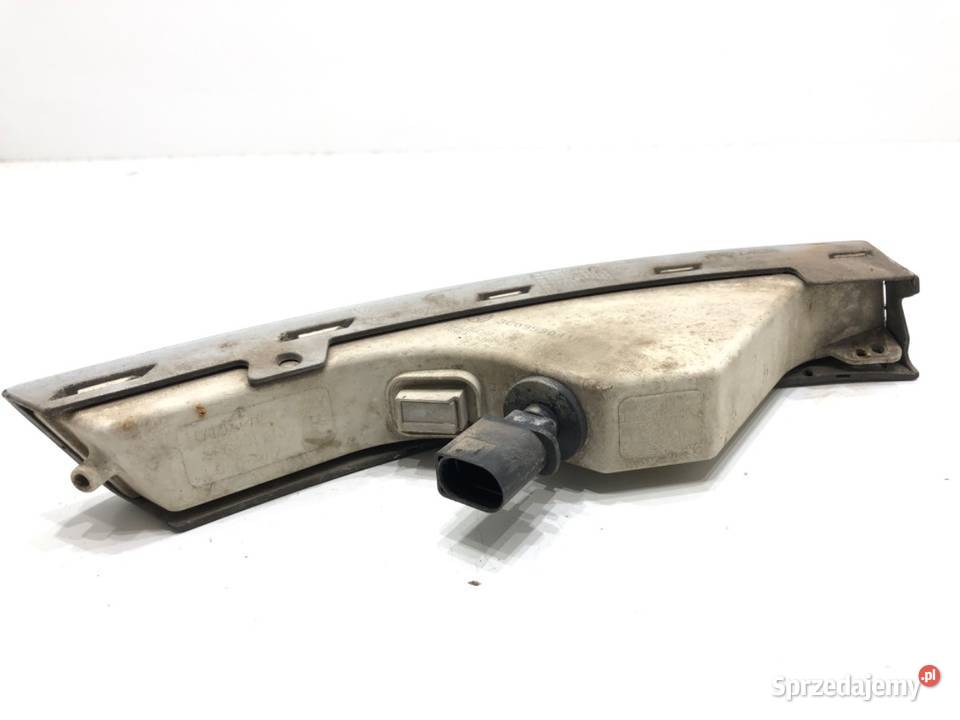 KIERUNKOWSKAZ LEWY PRZÓD VW PASSAT B6 0511 osobowe podkarpackie