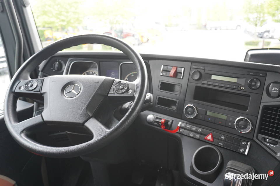 MercedesBenz Actros 2540 6x2 80 5 siedzeń BDF 6 Kraków sprzedam