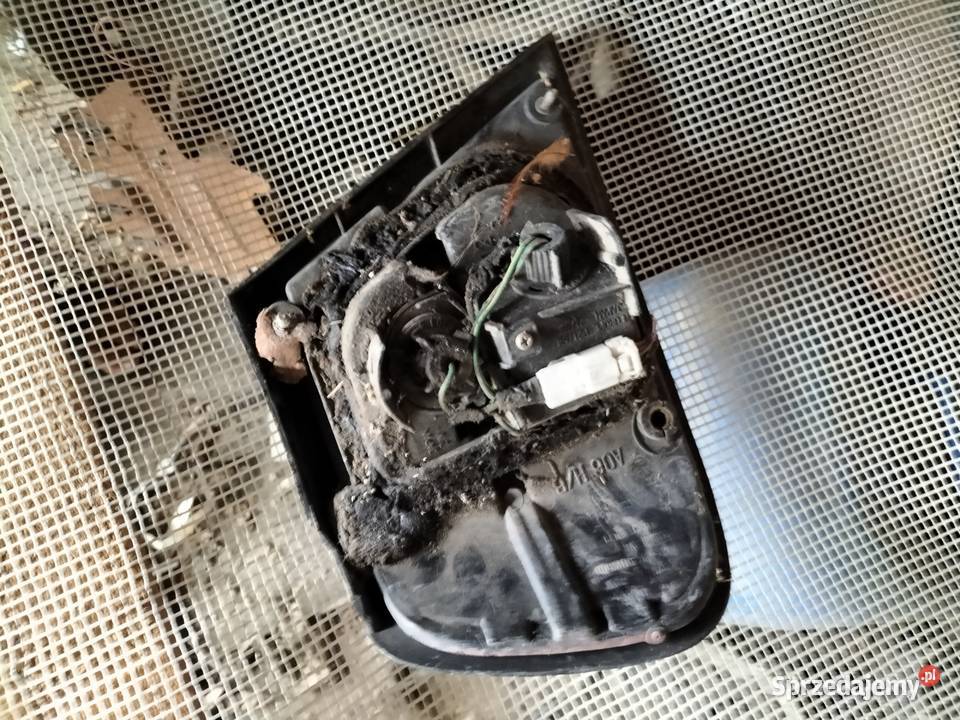 Nissan Primera P11 LAMPA TYLNA TYŁ PRAWA lampy tylne Kamień-Kolonia