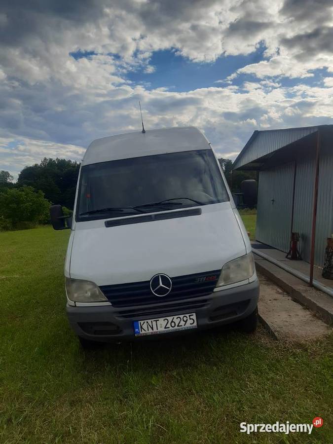 Sprzedam busa sprinter413 kw22 2005r Krzeczów