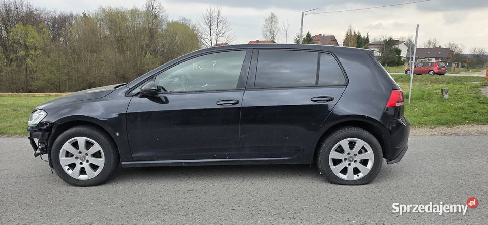 Volkswagen Golf VII 16 TDIuszkodzony Golf Wadowice