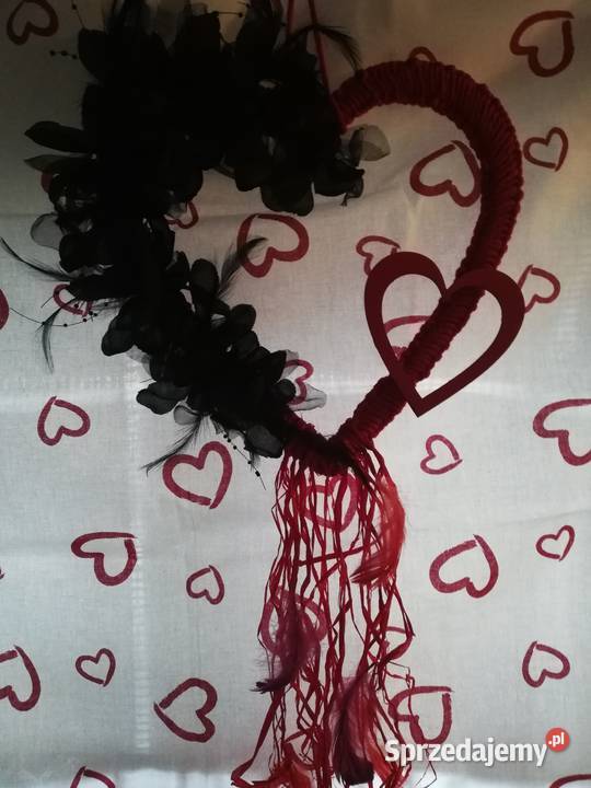 Serca kwiaty i pióra