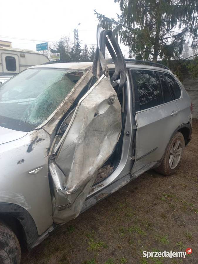 Sprzedam mocno poobijane BMW X5 E 70 diesel