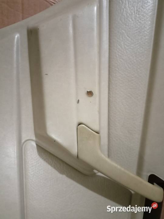 Mercedes 190 W201 boczki drzwiowe tapicerka osobowe świętokrzyskie Skarżysko-Kamienna