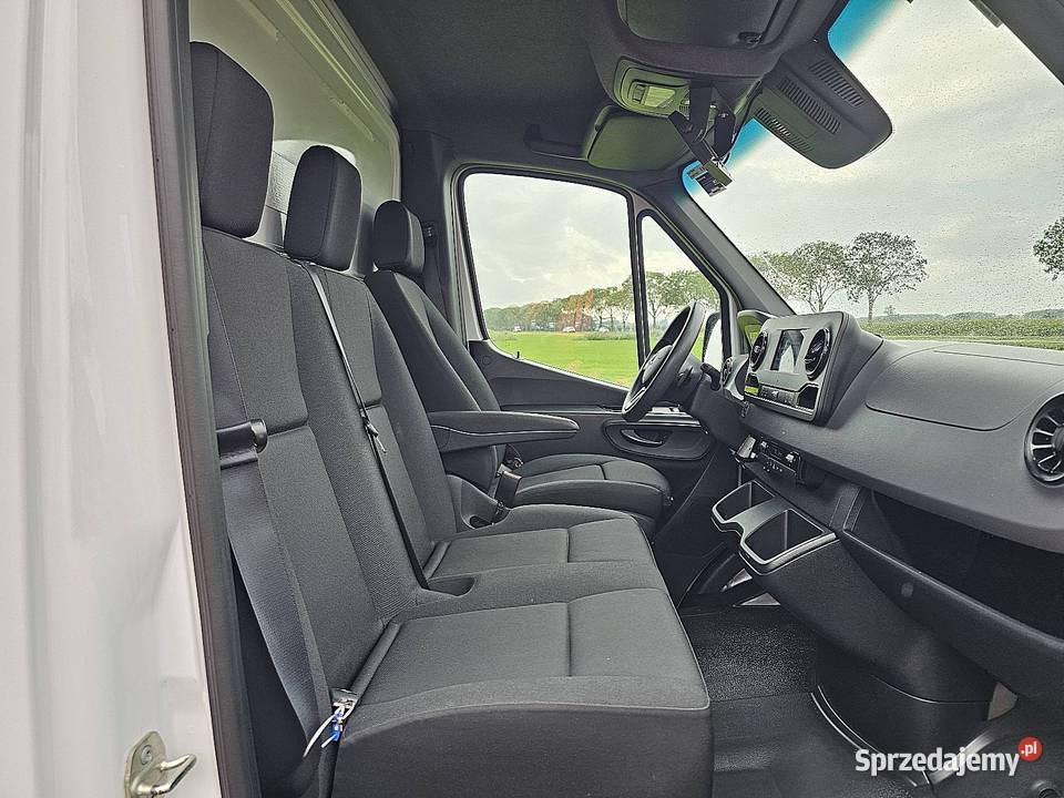 MercedesBenz SPRINTER 516 CDI 37 DL FRIGO nieuszkodzony