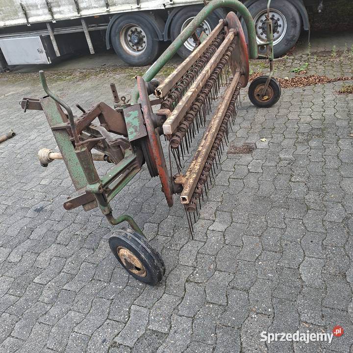 Zgrabiarka grzebieniowa Karsin