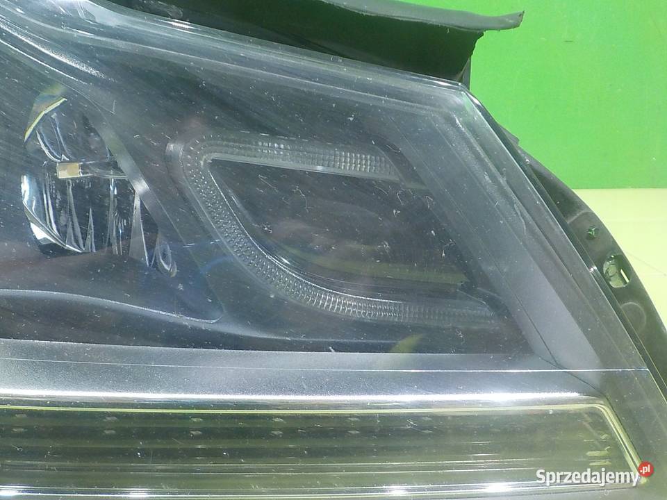 MERCEDES C W204 C204 COUPE AMG 13r XENON lampa