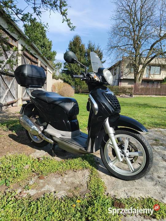 Aprilia Scarabeo 200 ie 4T 2012r 19 skuter na sprowadzony Radom