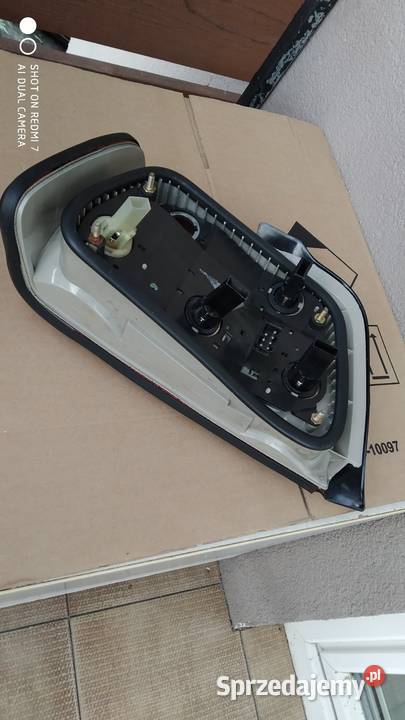 Lampa tylna prawa BMW E36 sedan Tomaszów Mazowiecki