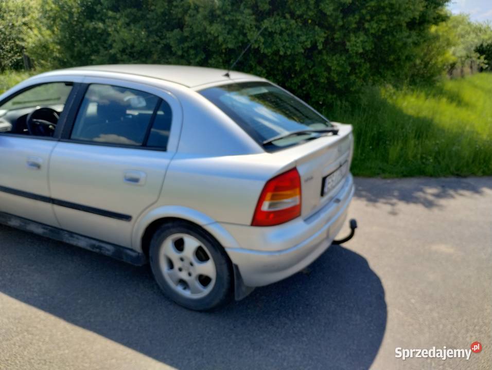 Opel Astra manualna