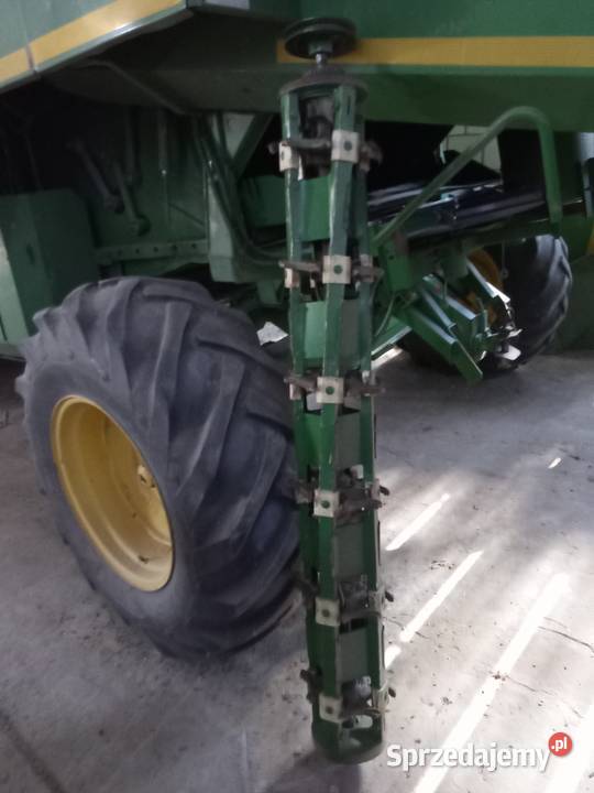 Odrzutnik słomy John Deere Majdan-Sielec sprzedam