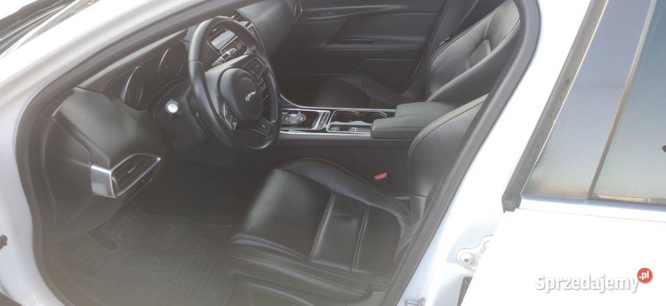 Jaguar XE Zadbany mały przebieg 4/5 Łódź sprzedam
