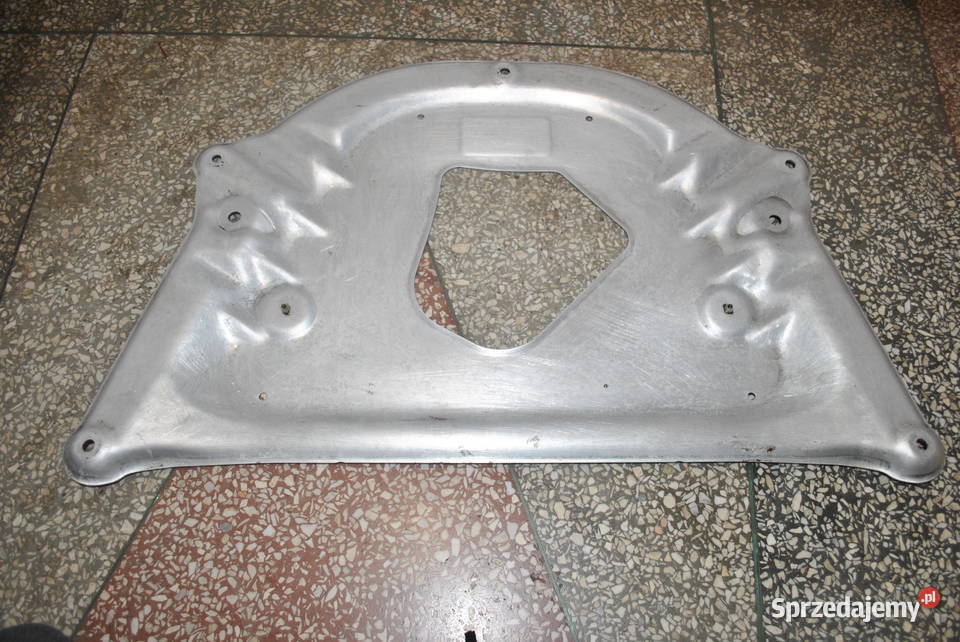 Wzmocnienie pod silnikiem BMW E60 E61 płyta Poręba