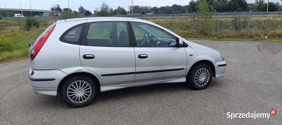 Nissan Almera Tino