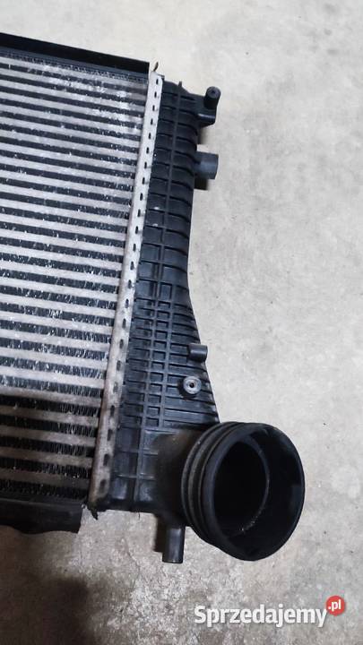 CHŁODNICA POWIETRZA DOŁADOWUJĄCA 16 TDI AUDI Rok produkcji 2010 Wrocław
