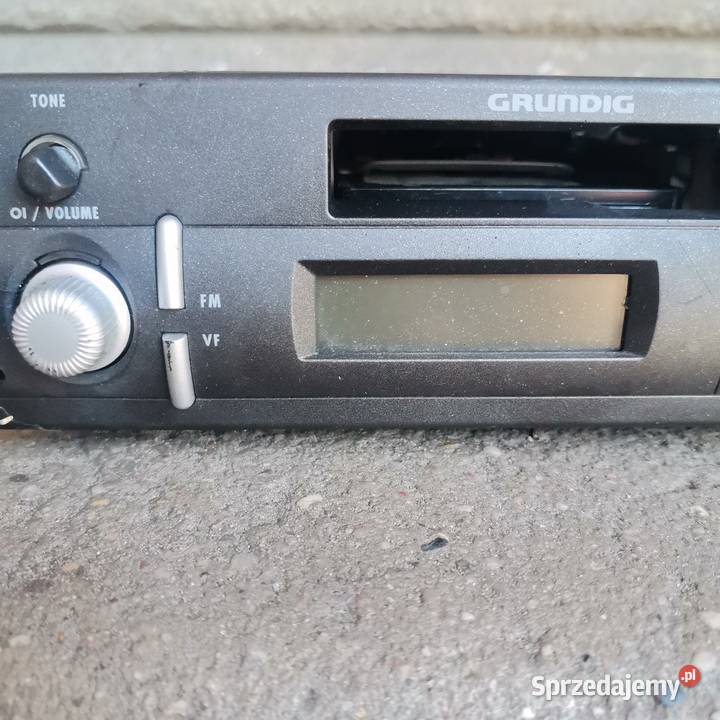 Radio samochodowe Grundig 1302 VD klasyk Gubin
