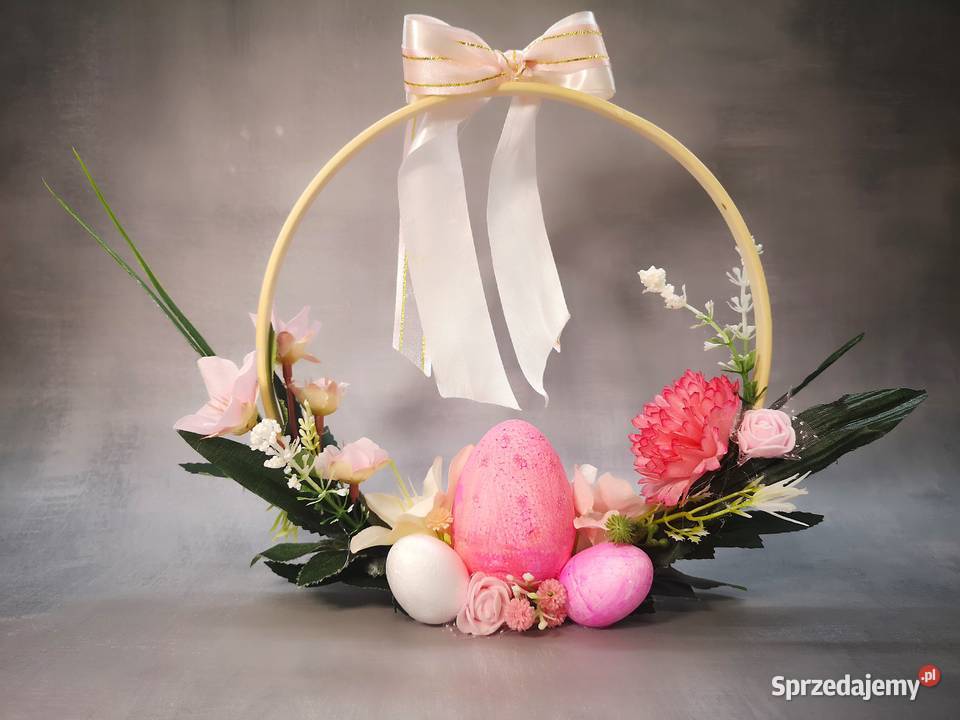 Stroik wielkanocny na kole