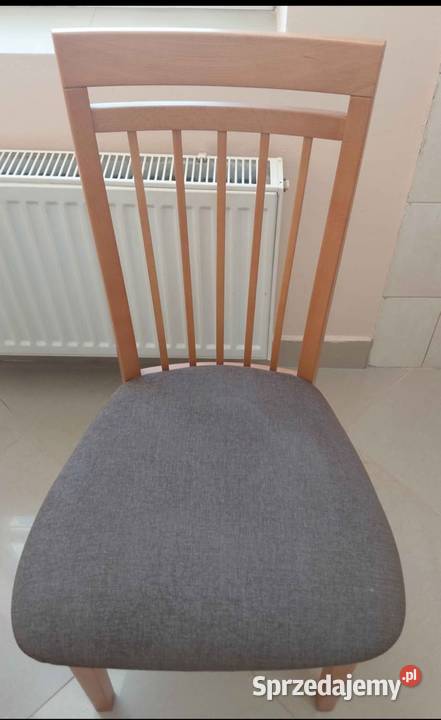 Stół drewniany z 4 krzesłami 74cm Krzesła Janki