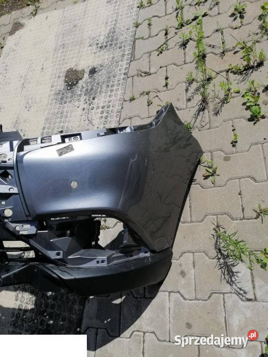Mitsubishi Outlander 2016 zderzak przód osobowe Kozubszczyzna