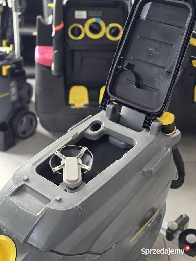 Szorowarka KARCHER BD 4325 C Bp Myjka do podłóg wielkopolskie Zduny