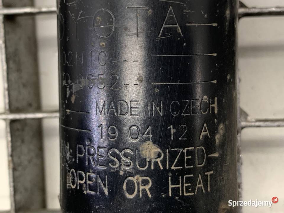 AMORTYZATOR LEWY TYŁ TOYOTA COROLLA E21 Amortyzatory sprzedam