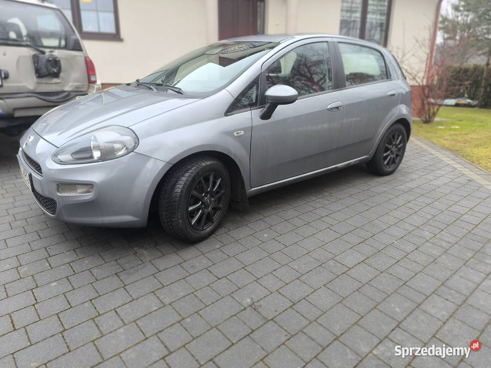 Fiat Punto Grande 14 LPG oryginalny lakier salon Rok produkcji 2012