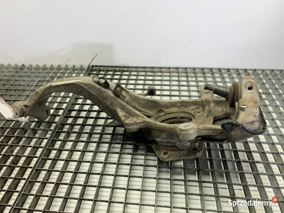 ZWROTNICA LEWY PRZÓD AUDI Q8 30 286 osobowe