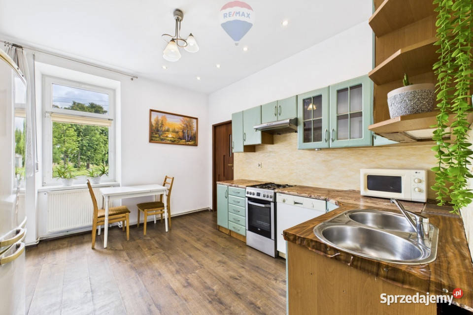 Na sprzedaż 2 pokoje garaż piwnica ogródek cegła Jaroszówka