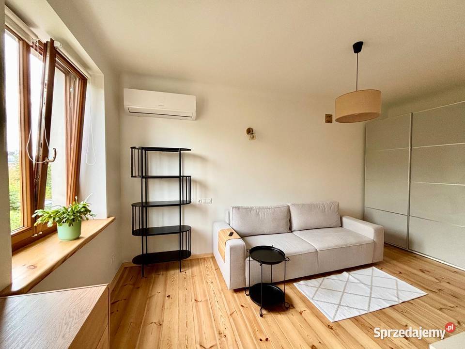 Kawalerka remoncie z klimatyzacją wydzielona cegła Warszawa